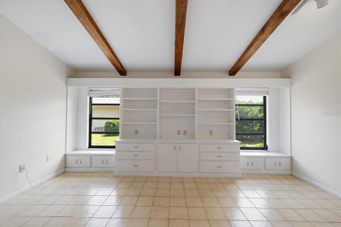 House in Sarasota, Florida 3 bedrooms, 198.44 sq.m. № 2147490 - photo 21