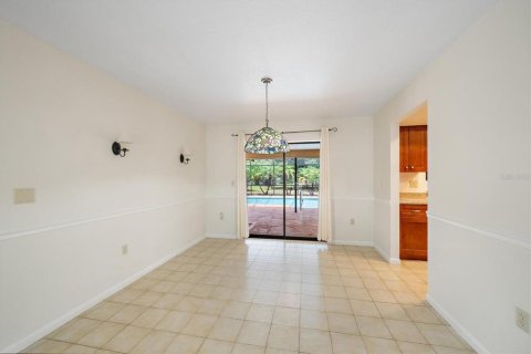 House in Sarasota, Florida 3 bedrooms, 198.44 sq.m. № 2147490 - photo 10