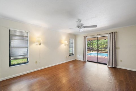 House in Sarasota, Florida 3 bedrooms, 198.44 sq.m. № 2147490 - photo 28