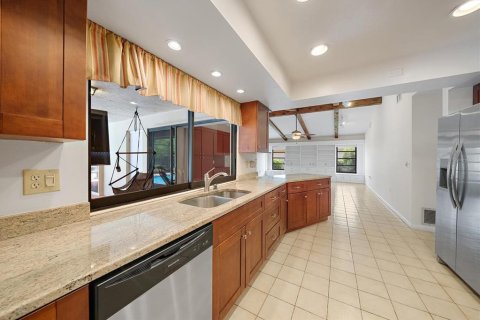 House in Sarasota, Florida 3 bedrooms, 198.44 sq.m. № 2147490 - photo 14