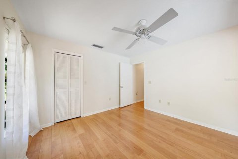 House in Sarasota, Florida 3 bedrooms, 198.44 sq.m. № 2147490 - photo 22