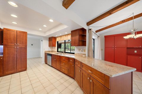 House in Sarasota, Florida 3 bedrooms, 198.44 sq.m. № 2147490 - photo 15