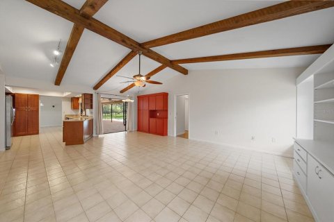 House in Sarasota, Florida 3 bedrooms, 198.44 sq.m. № 2147490 - photo 19