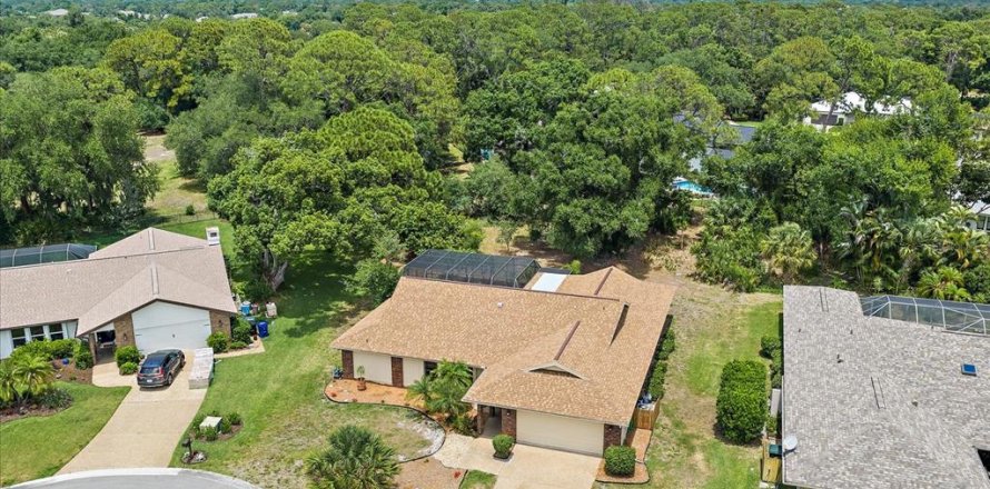 House in Sarasota, Florida 3 bedrooms, 198.44 sq.m. № 2147490