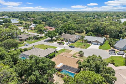 House in Sarasota, Florida 3 bedrooms, 198.44 sq.m. № 2147490 - photo 5