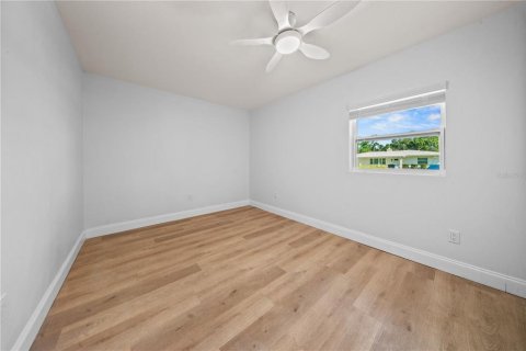 Casa en venta en Largo, Florida, 4 dormitorios, 117.34 m2 № 2384450 - foto 18