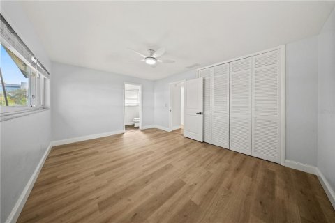 Casa en venta en Largo, Florida, 4 dormitorios, 117.34 m2 № 2384450 - foto 12