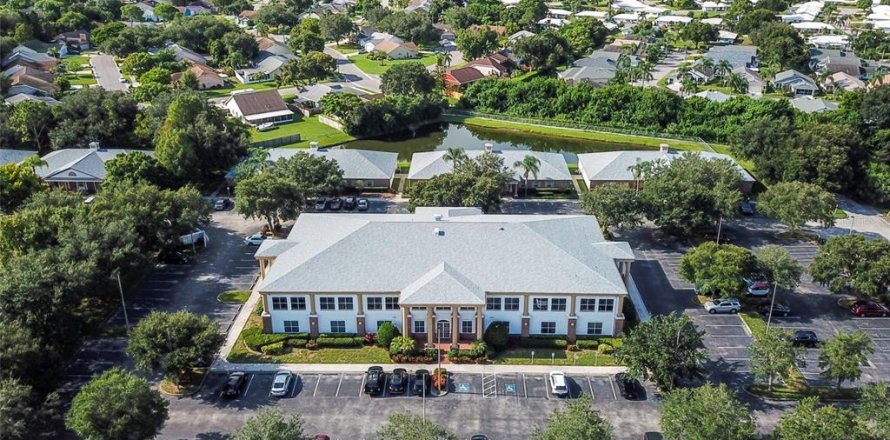 Propiedad comercial en Bradenton, Florida 328.87 m2 № 1843559