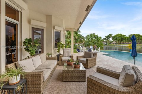 Villa ou maison à louer à Weston, Floride: 4 chambres, 311.32 m2 № 1977110 - photo 11