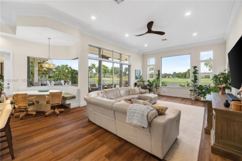 Villa ou maison à louer à Weston, Floride: 4 chambres, 311.32 m2 № 1977110 - photo 25