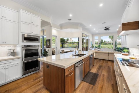 Villa ou maison à louer à Weston, Floride: 4 chambres, 311.32 m2 № 1977110 - photo 23