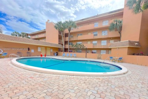 Купить кондоминиум в Санрайз, Флорида 2 спальни, 102.19м2, № 2024281 - фото 15