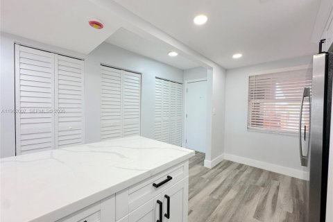 Купить кондоминиум в Санрайз, Флорида 2 спальни, 102.19м2, № 2024281 - фото 4