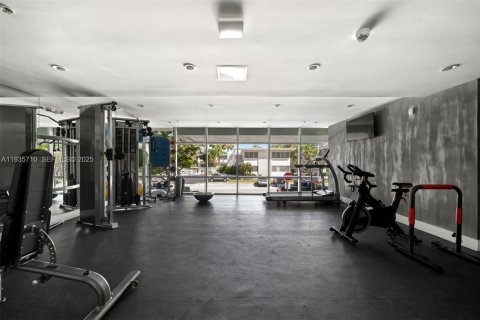 Condominio en venta en Bay Harbor Islands, Florida, 2 dormitorios, 124.58 m2 № 1993846 - foto 19