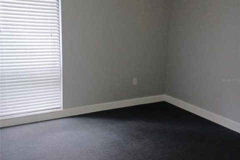 Commercial property in Tampa, Florida № 2239781 - photo 9