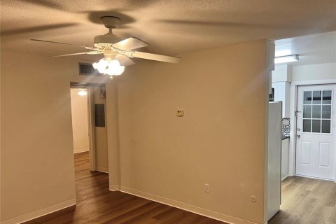 Appartement à louer à Lakeland, Floride: 2 chambres, 65.03 m2 № 2430618 - photo 8