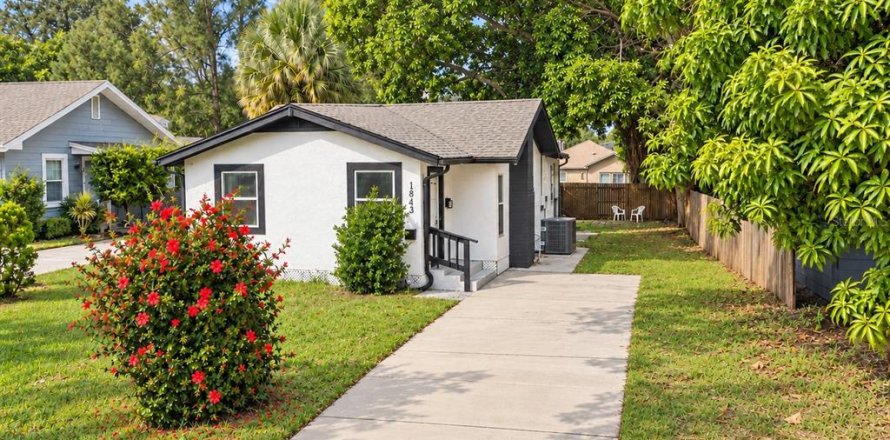 Villa ou maison à Saint Petersburg, Floride 3 chambres, 111.48 m2 № 2413903