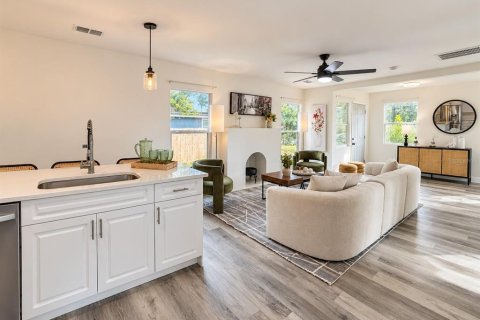 Villa ou maison à vendre à Saint Petersburg, Floride: 3 chambres, 111.48 m2 № 2413903 - photo 10