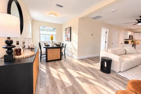 Villa ou maison à vendre à Saint Petersburg, Floride: 3 chambres, 111.48 m2 № 2413903 - photo 5