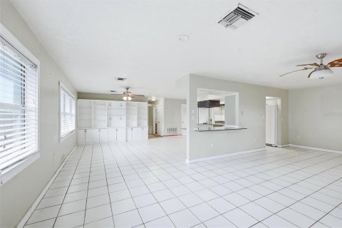House in Bradenton, Florida 4 bedrooms, 193.7 sq.m. № 2204080 - photo 11