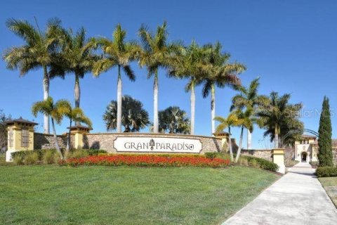 House in Venice, Florida 2 bedrooms, 131.92 sq.m. № 2376874 - photo 2