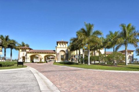 House in Venice, Florida 2 bedrooms, 131.92 sq.m. № 2376874 - photo 17