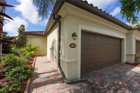 House in Venice, Florida 2 bedrooms, 131.92 sq.m. № 2376874