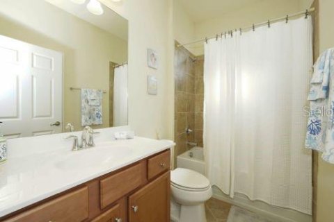House in Venice, Florida 2 bedrooms, 131.92 sq.m. № 2376874 - photo 10