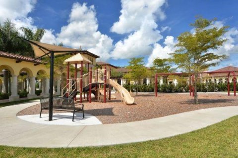 House in Venice, Florida 2 bedrooms, 131.92 sq.m. № 2376874 - photo 24