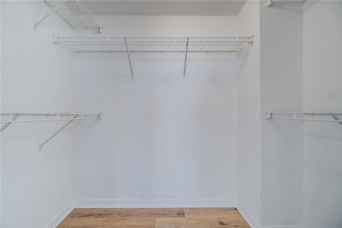 Купить кондоминиум в Майами, Флорида 2 спальни, 99.59м2, № 1978693 - фото 20