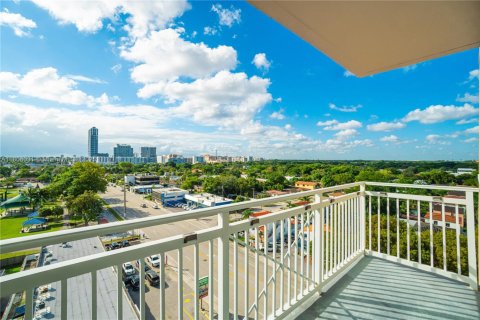 Купить кондоминиум в Майами, Флорида 2 спальни, 99.59м2, № 1978693 - фото 25