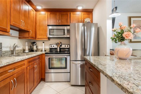 Condominio en venta en Deerfield Beach, Florida, 1 dormitorio, 66.8 m2 № 1686127 - foto 9