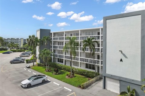 Condominio en venta en Deerfield Beach, Florida, 1 dormitorio, 66.8 m2 № 1686127 - foto 23