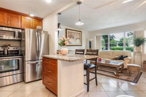 Condominio en venta en Deerfield Beach, Florida, 1 dormitorio, 66.8 m2 № 1686127 - foto 8