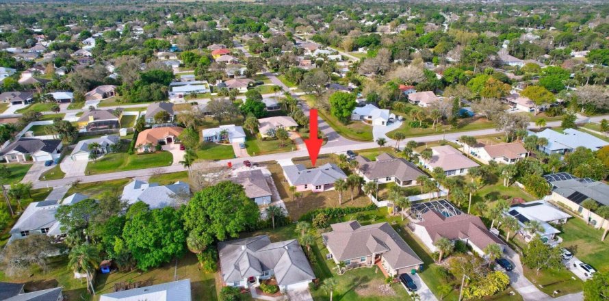 House in Sebastian, Florida 3 bedrooms, 167.22 sq.m. № 1207871