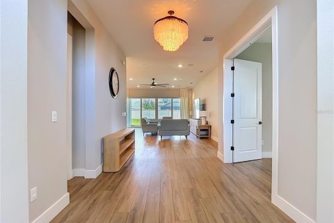 Villa ou maison à vendre à Wesley Chapel, Floride: 4 chambres, 333.43 m2 № 2223714 - photo 3