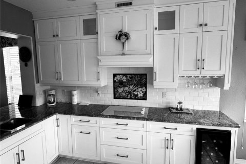 House in Summerfield, Florida 2 bedrooms, 184.78 sq.m. № 2355732 - photo 4