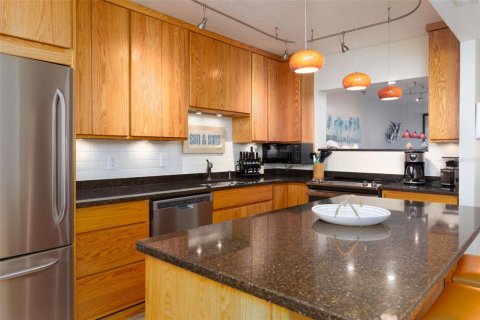 Condo in Saint Pete Beach, Florida, 2 bedrooms  № 1773445 - photo 12