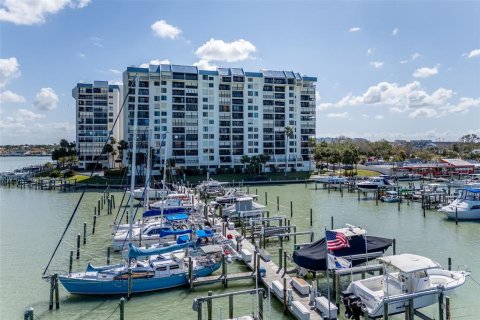 Condo in Saint Pete Beach, Florida, 2 bedrooms  № 1773445 - photo 2