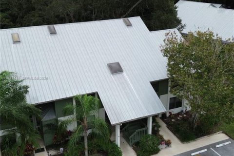 Condo in Stuart, Florida, 2 bedrooms  № 1992509 - photo 28