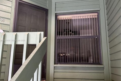 Condo in Stuart, Florida, 2 bedrooms  № 1992509 - photo 5