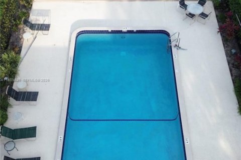 Condo in Stuart, Florida, 2 bedrooms  № 1992509 - photo 29