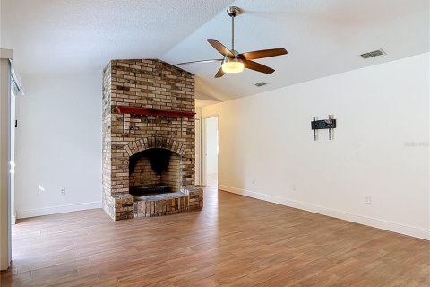 House in DeBary, Florida 4 bedrooms, 206.99 sq.m. № 2429235 - photo 22