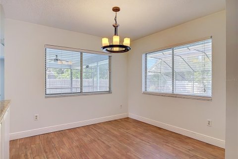 House in DeBary, Florida 4 bedrooms, 206.99 sq.m. № 2429235 - photo 20