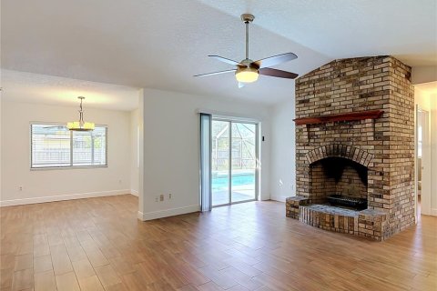 House in DeBary, Florida 4 bedrooms, 206.99 sq.m. № 2429235 - photo 21