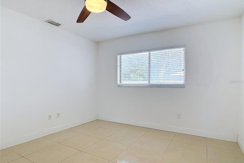 House in DeBary, Florida 4 bedrooms, 206.99 sq.m. № 2429235 - photo 29