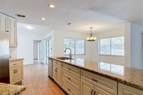 House in DeBary, Florida 4 bedrooms, 206.99 sq.m. № 2429235 - photo 8