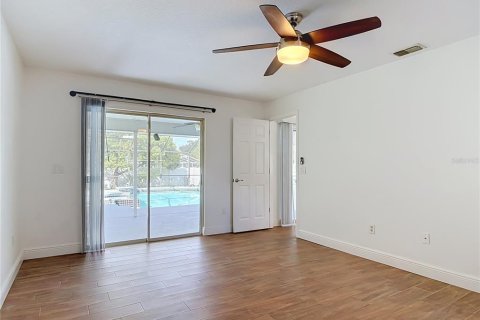 House in DeBary, Florida 4 bedrooms, 206.99 sq.m. № 2429235 - photo 12