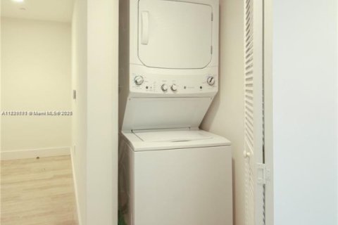 Copropriété à vendre à Miami, Floride: 2 chambres, 90.3 m2 № 1960970 - photo 22