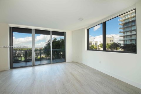 Copropriété à vendre à Miami, Floride: 2 chambres, 90.3 m2 № 1960970 - photo 5